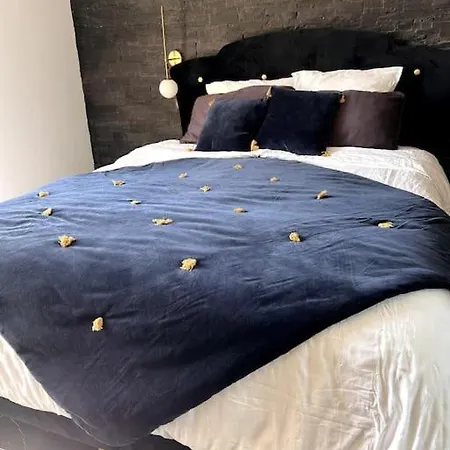 Magnifique Avec Vue A *